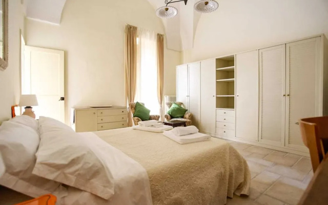 Palazzo Candido Suites & Apartment