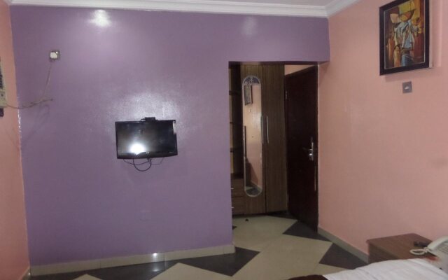 A2 Suites