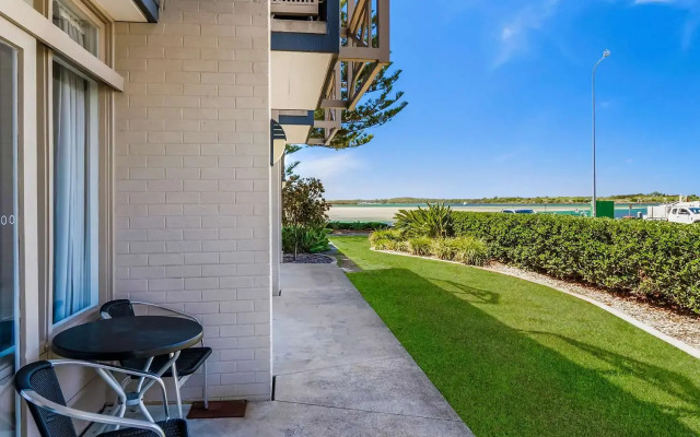 Comfort Resort Waters Edge