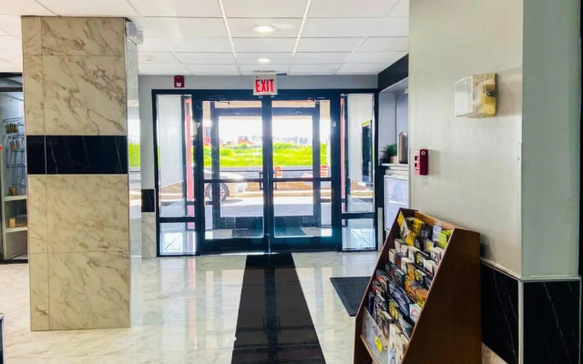 Cranbury Inn & Suites
