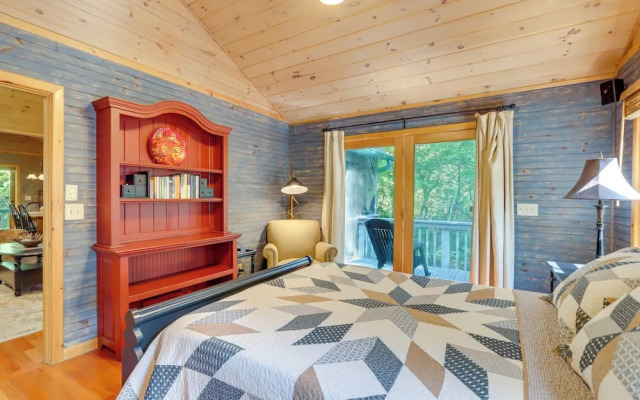 Hot Tub, Decks & Creek Access: Mccaysville Cabin!