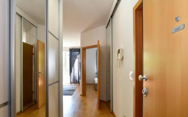 Block Apartment Park