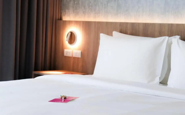 GLOW Bangkok Riverside