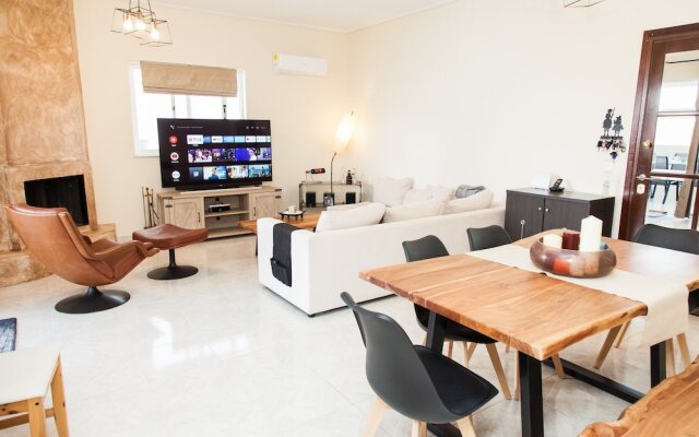 Modern apt.with sea view in Glyfada