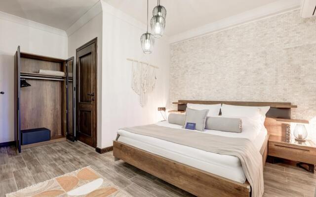 Parna Hotel