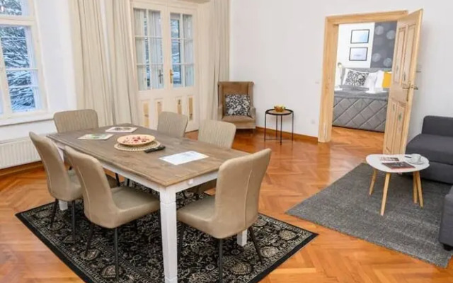 Spacious 2BR Stay for 6 Heart of Mödling