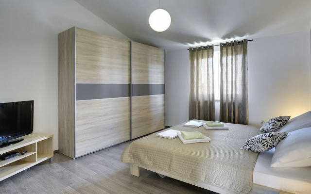 Modern Holiday Home With Pool in Medulin