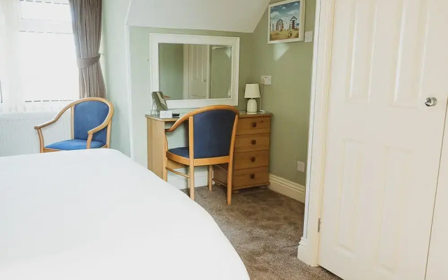 Crescent Lodge Guest House