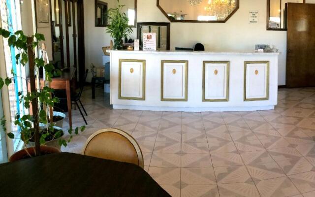 Crystal Palace Inn Brownfield