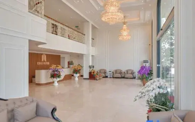 Lyns Hotel