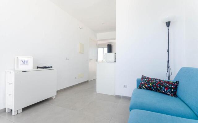 YourHouse Monges sea view Studio