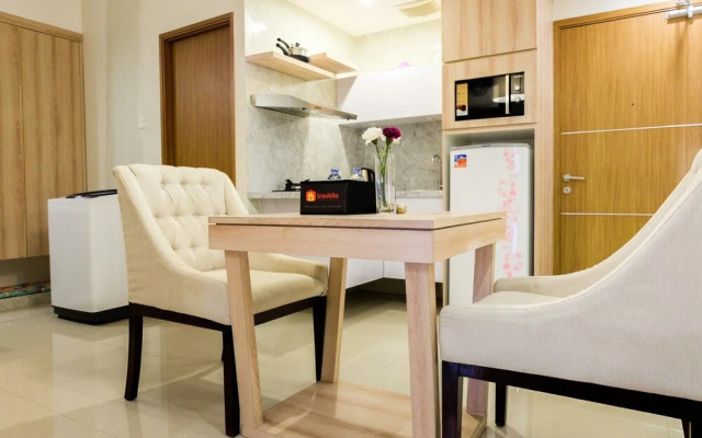 Comfortable Premiere 1BR at The Oasis Apartment