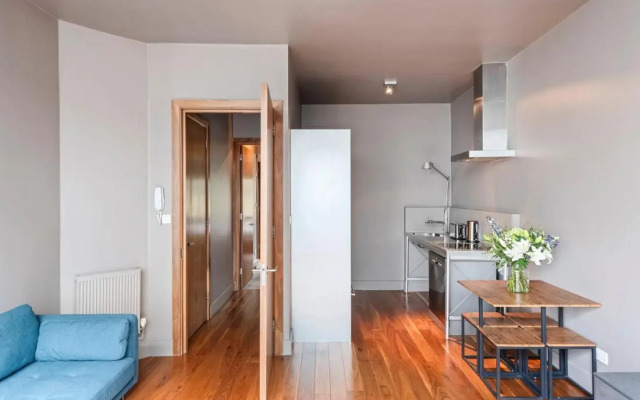 Modern 1 Bedroom Apartment 2 mins to Canal