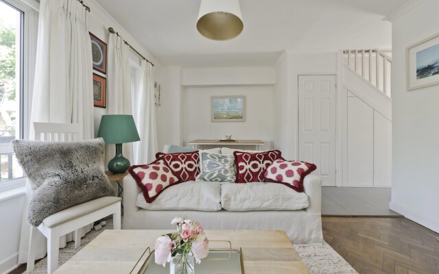 Elegant 2 bed Flat Earls Court