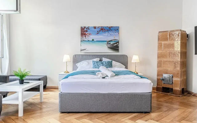 Near AKH Hospital 2 Stylish Apartments