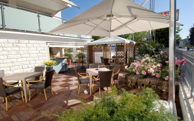 Hotel St. Moritz
