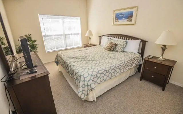 Lin's Villas at Seven Dwarfs Condo