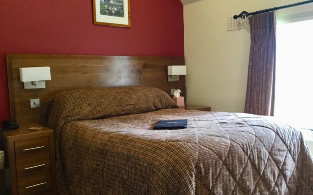 Castle of Comfort Hotel & Restaurant