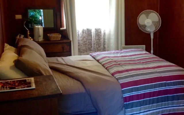 Little River Inn - Hostel