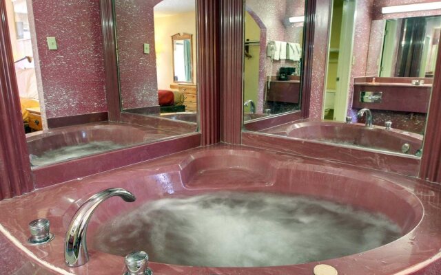 Econo Lodge Clinton - Jackson West