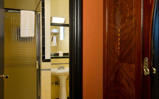 Hotel Boheme