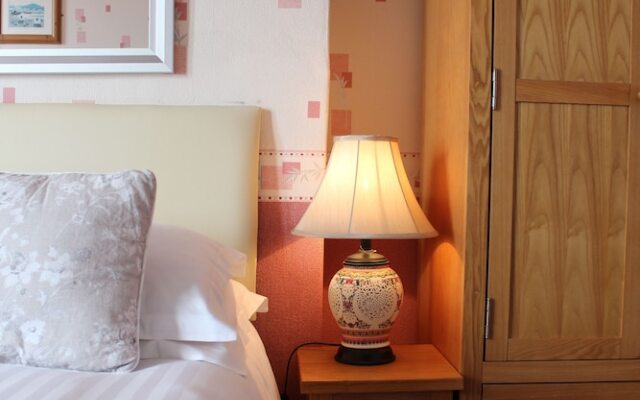 Ashley Hotel