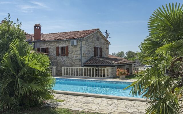Stone Holiday House With a Spacious Yard and Private Pool