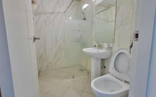 Elmar Condotel