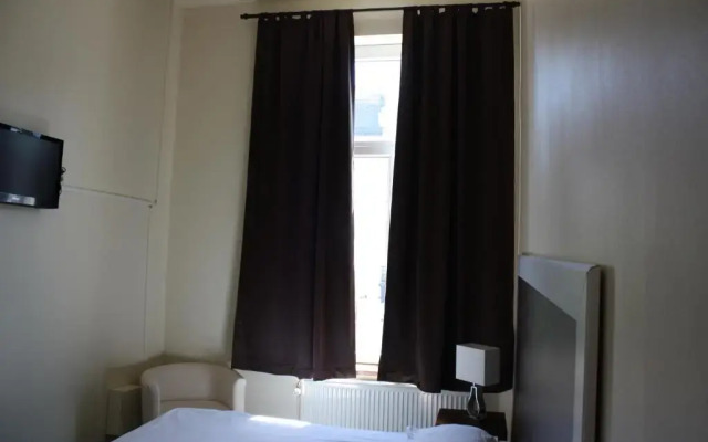 Hotel Sansa