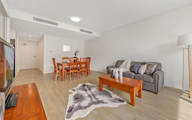 Nth Ryde 2bed Free Parking Macq Park STN Nnr001