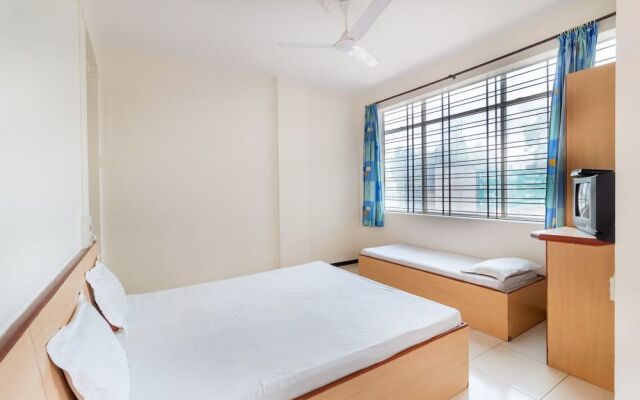 SPOT ON 37458 Hotel Rahi