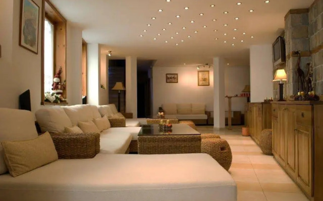Guest House Chicho Tsane