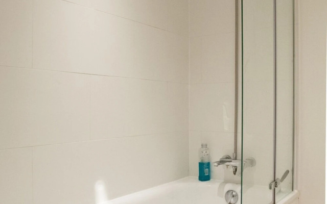 Bright & Modern 1-bedroom Flat in East London