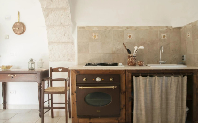 Trulli sul vignale in Masseria Santalachicca