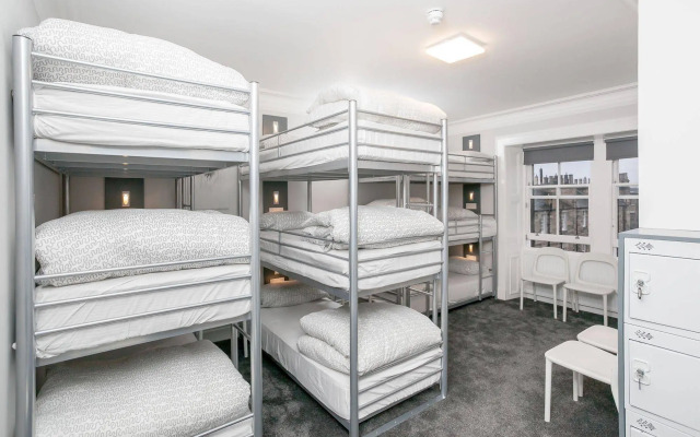 West End Hotel - Hostel