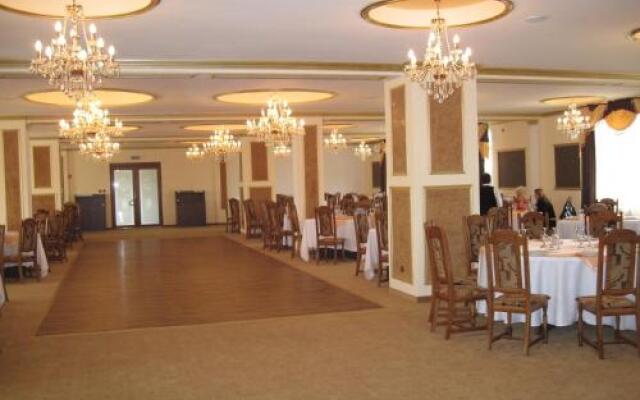 Tudor Lodge