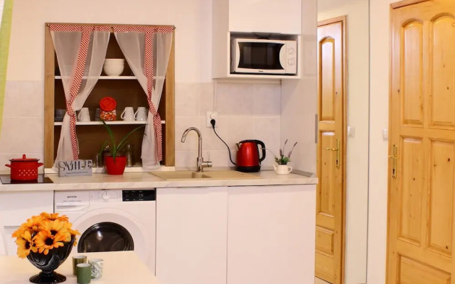 Melek Accommodations