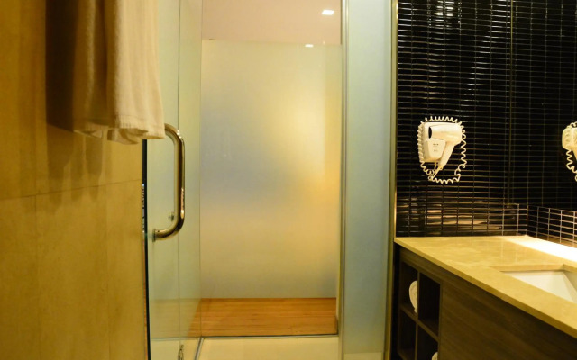 Premier Inn Dubai Al Jaddaf