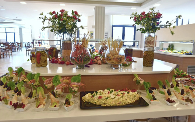 Themis Beach Hotel