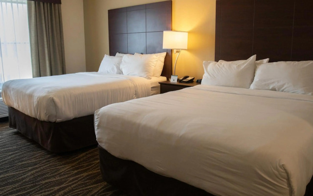 Cobblestone Hotel & Suites - Two Rivers