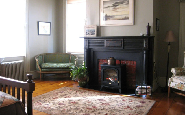 Borland House Inn