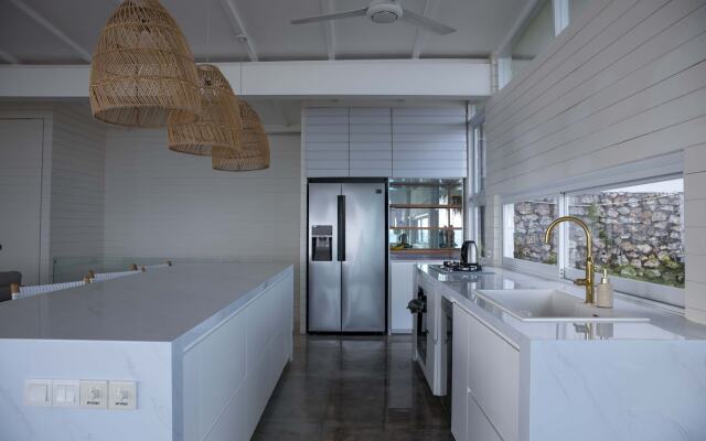 Mahi Mahi Villa & Suites