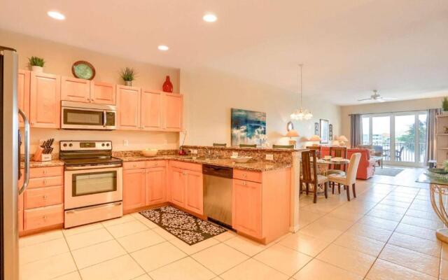 206 Harborview Grande