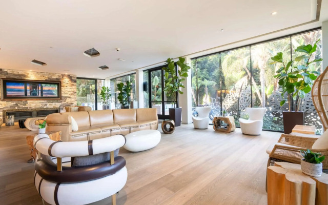 Hotel La Jolla, Curio Collection by Hilton