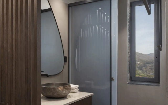 Neromai Cave Luxury Villas
