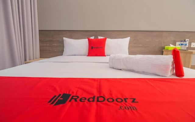 RedDoorz near Taman Rejomulyo