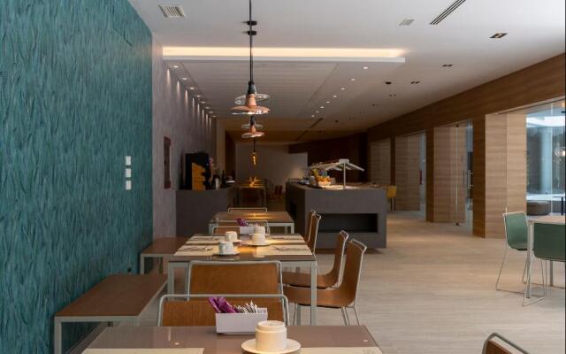 Hotel Macia Sevilla Kubb