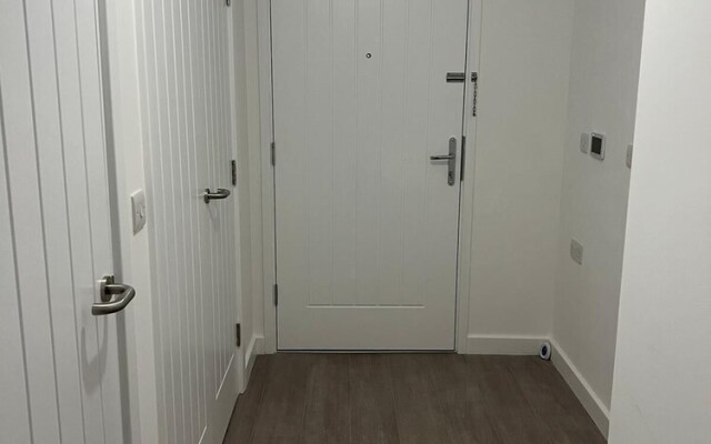 Beautiful 1-bed Apartment in Barking