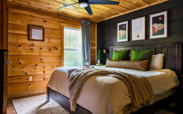 The Copper Bird Cabin