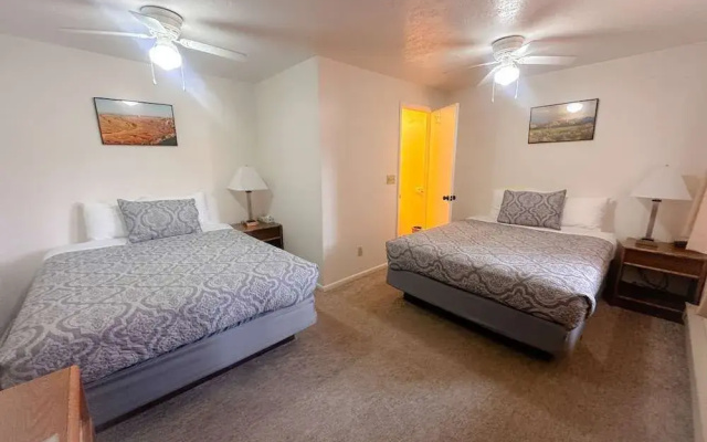 Austin's Chuckwagon Lodge